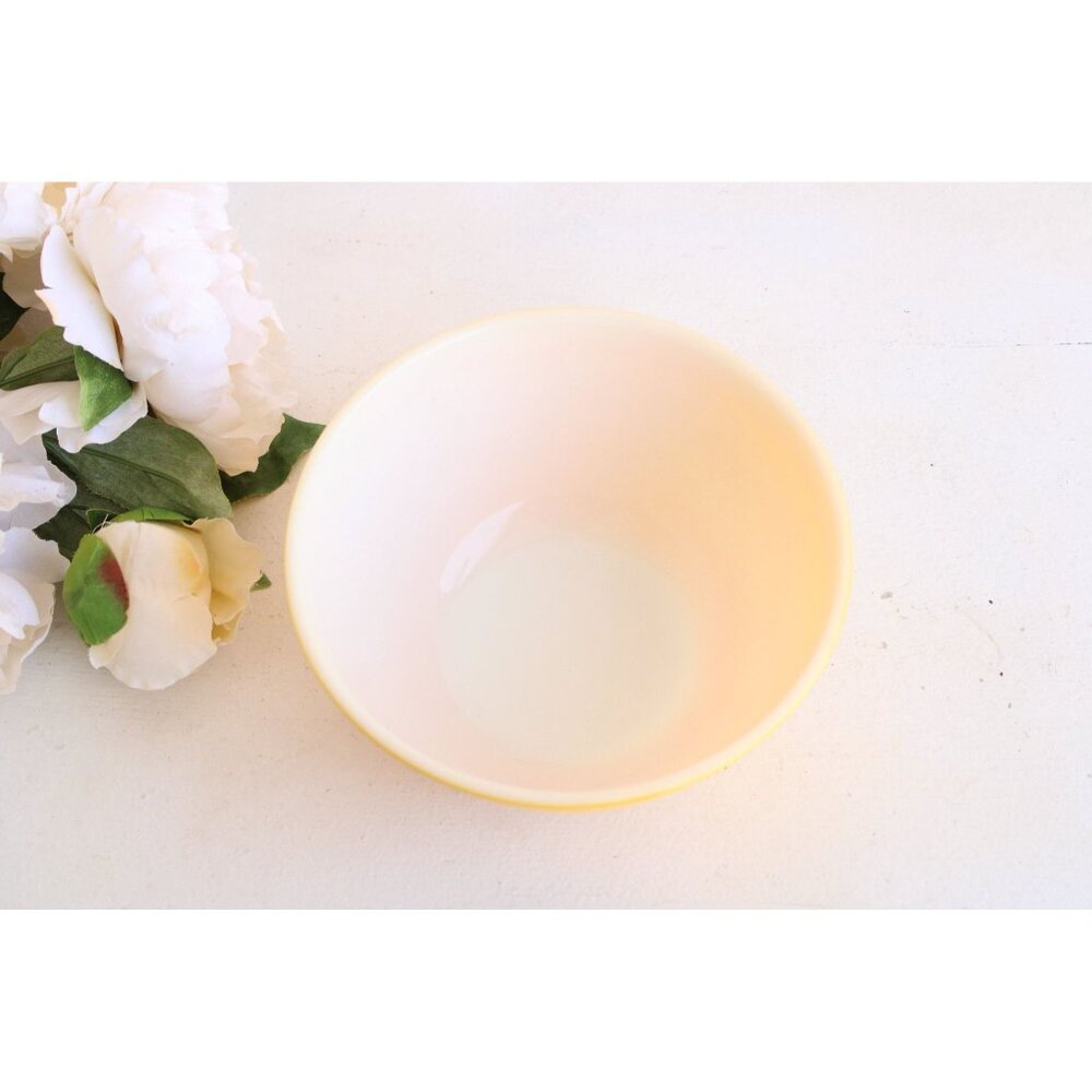 Vintage 1960s 1970s Pyrex #402 Yellow Daisy Mixing Bowl,1.5 Quart Retro Kitchen - Picture 8 of 10